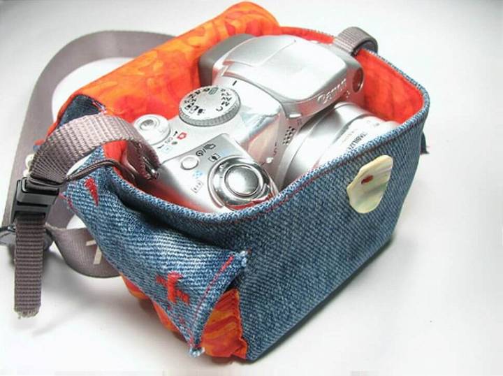 How to Sew a Camera Cozy Using Jeans