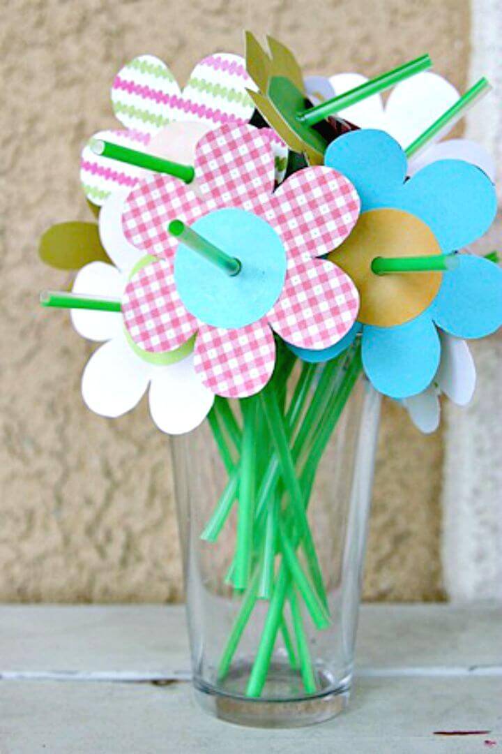 DIY Spring Flowers Made With Straws and Paper 