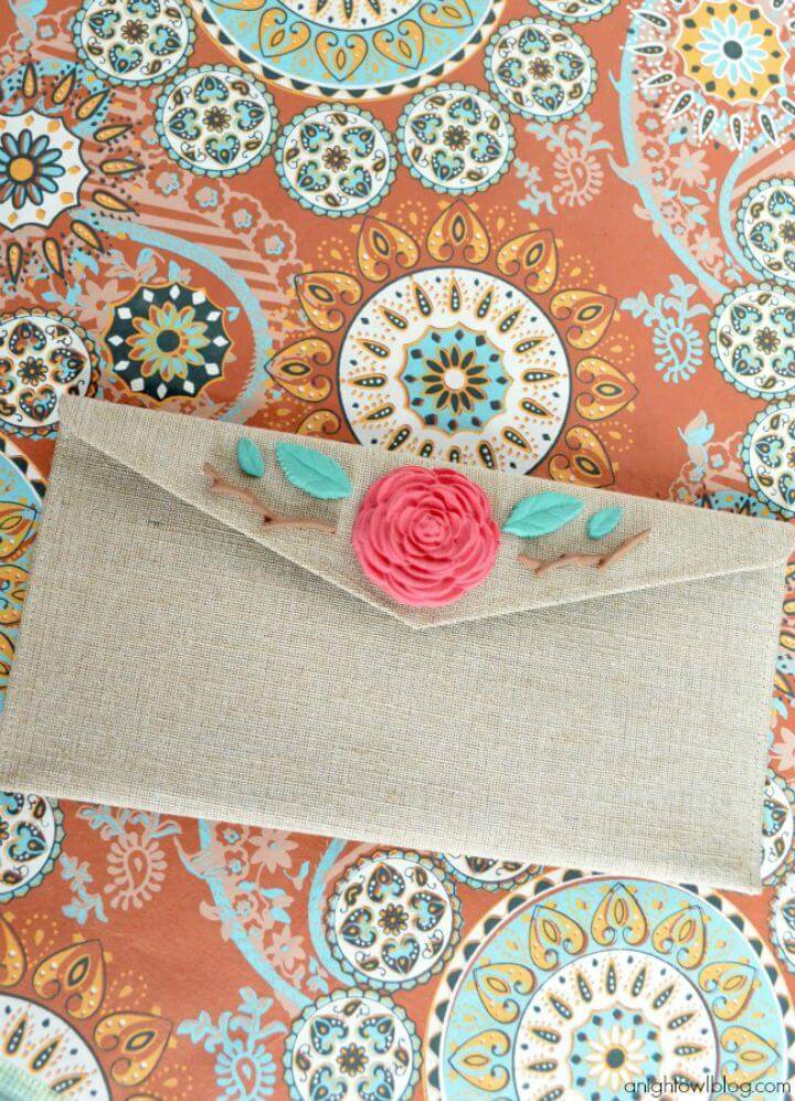 DIY Floral Burlap Clutch