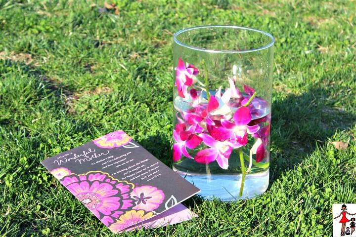 Easy DIY Mother’s Day Submerged Floral Arrangement