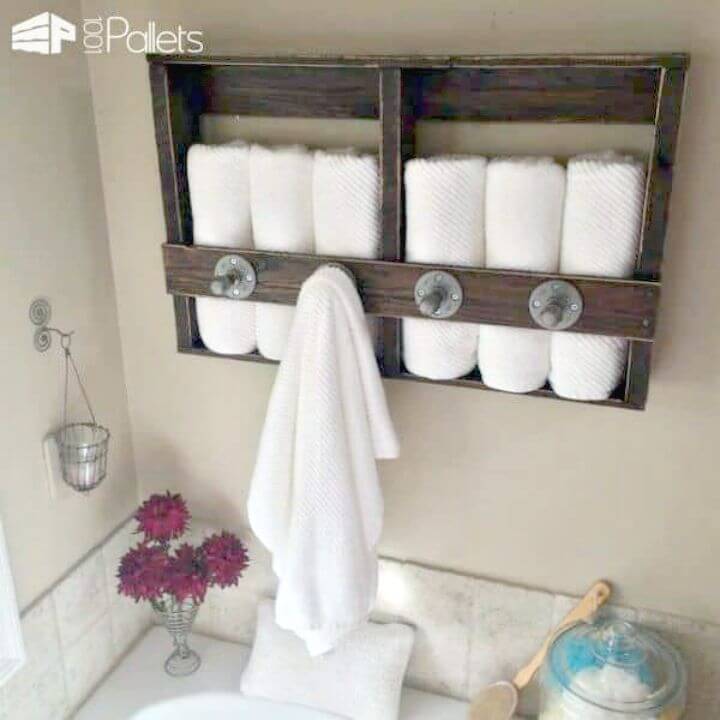 DIY Knotty Pallet Industrial Pallet Towel Rack - Pallet Bathroom Idea