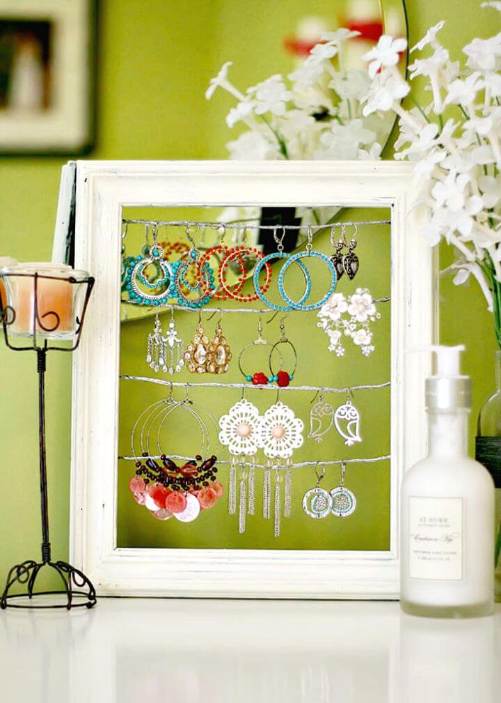 Useful Shabby Chic Dangly Earring Display