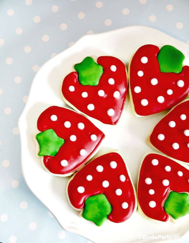 Best Strawberry Shaped Decorated Cookies Recipe