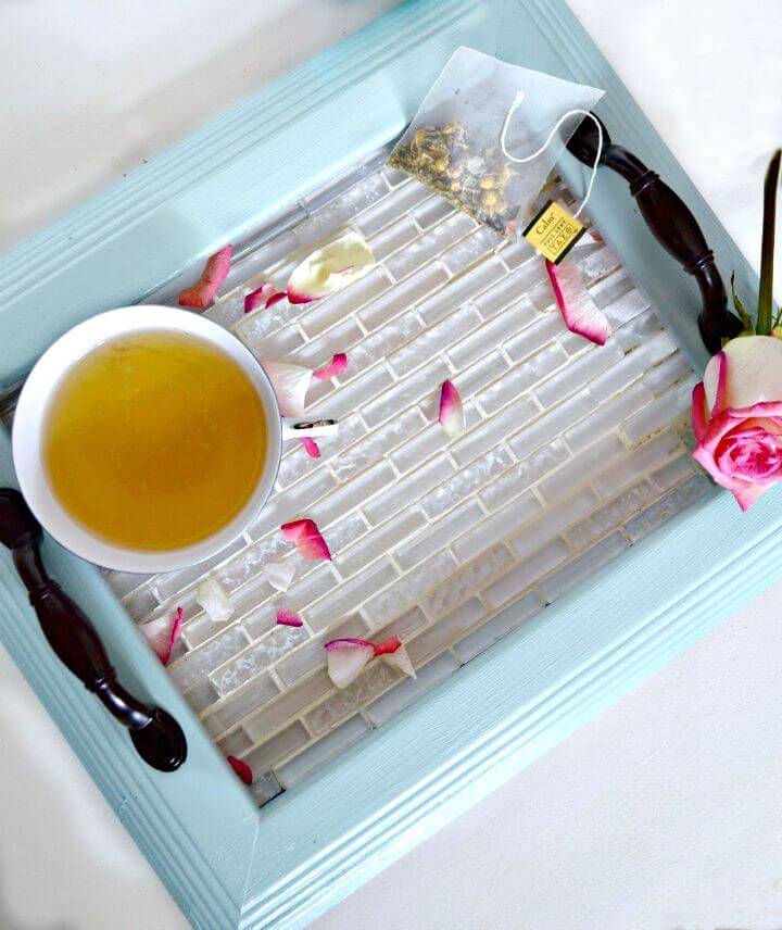 Turn a Picture Frame Into A Tiled Serving Tray - DIY Ideas

