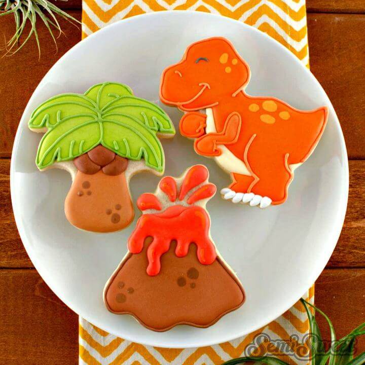 How to Decorate T-rex Dinosaur Cookies