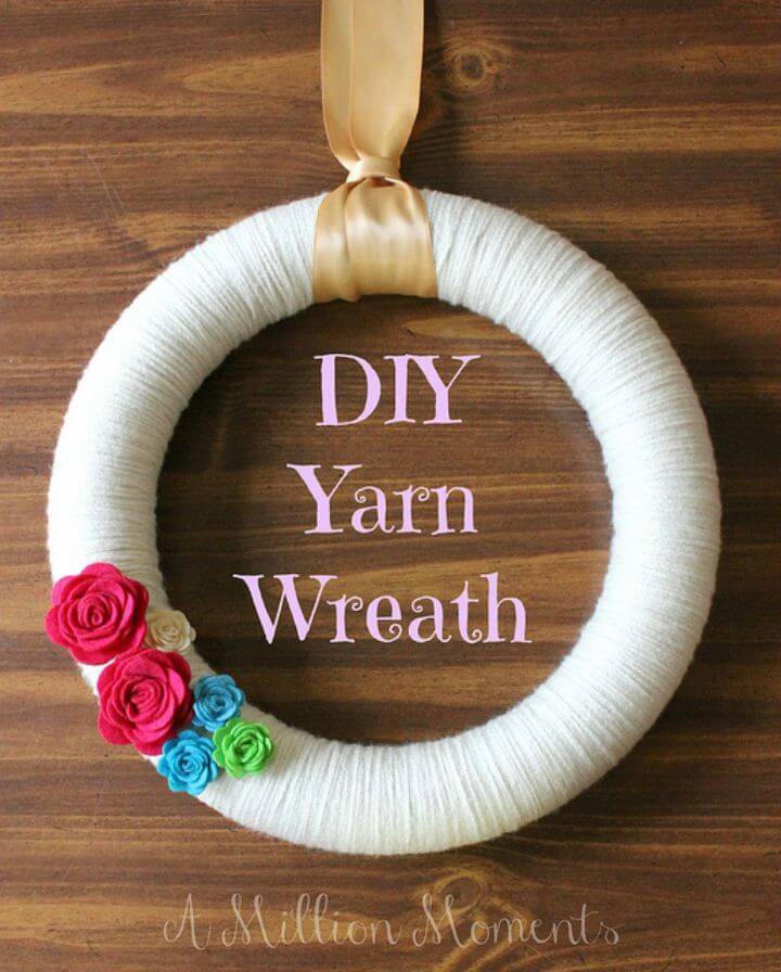 Adorable DIY Yarn Wreath