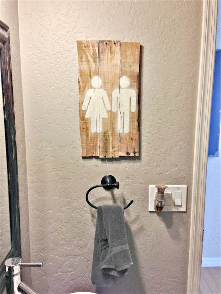 Build a Bathroom Pallet Art - DIY Pallet Projects 