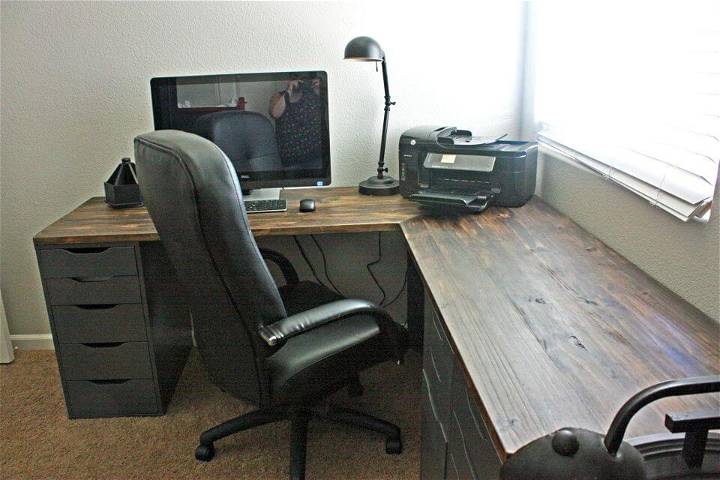 How to Build Your Own Corner Desk