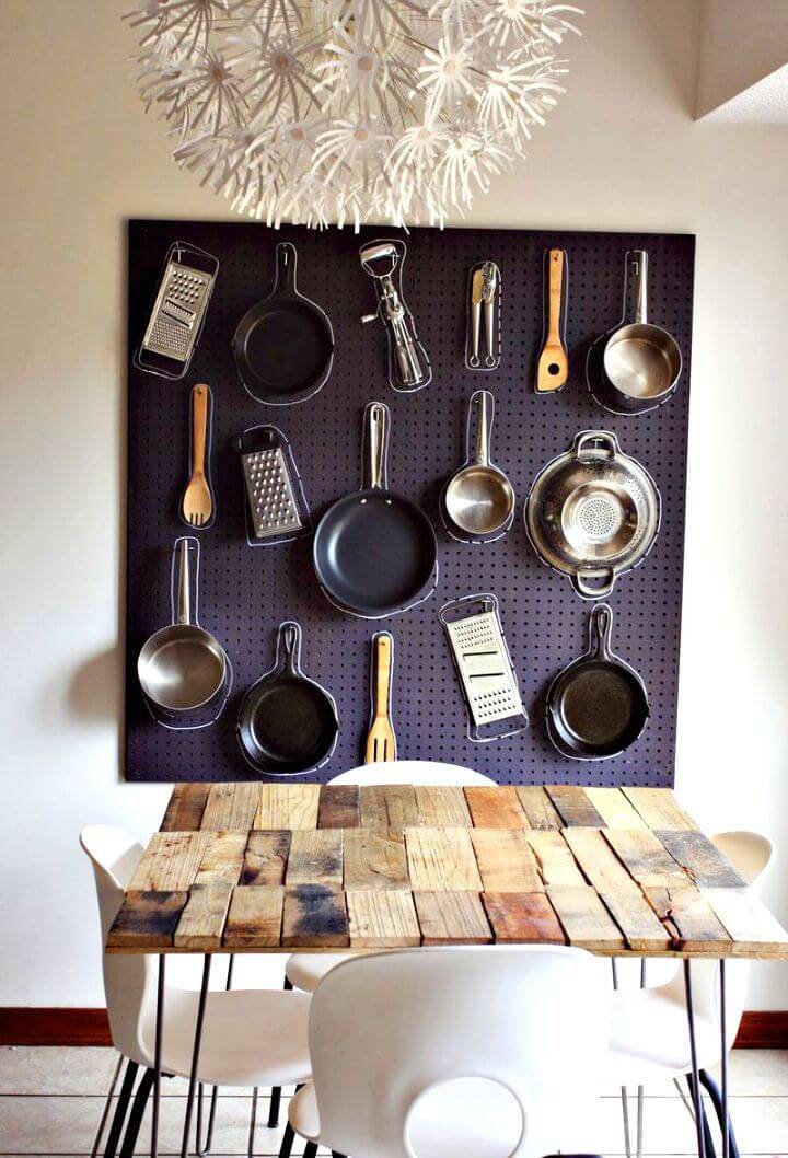 Adorable DIY Kitchen Pegboard