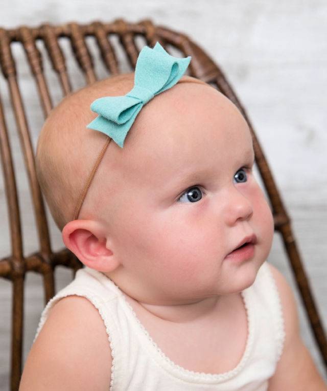 Easy Baby Girl Headband Using Nylons