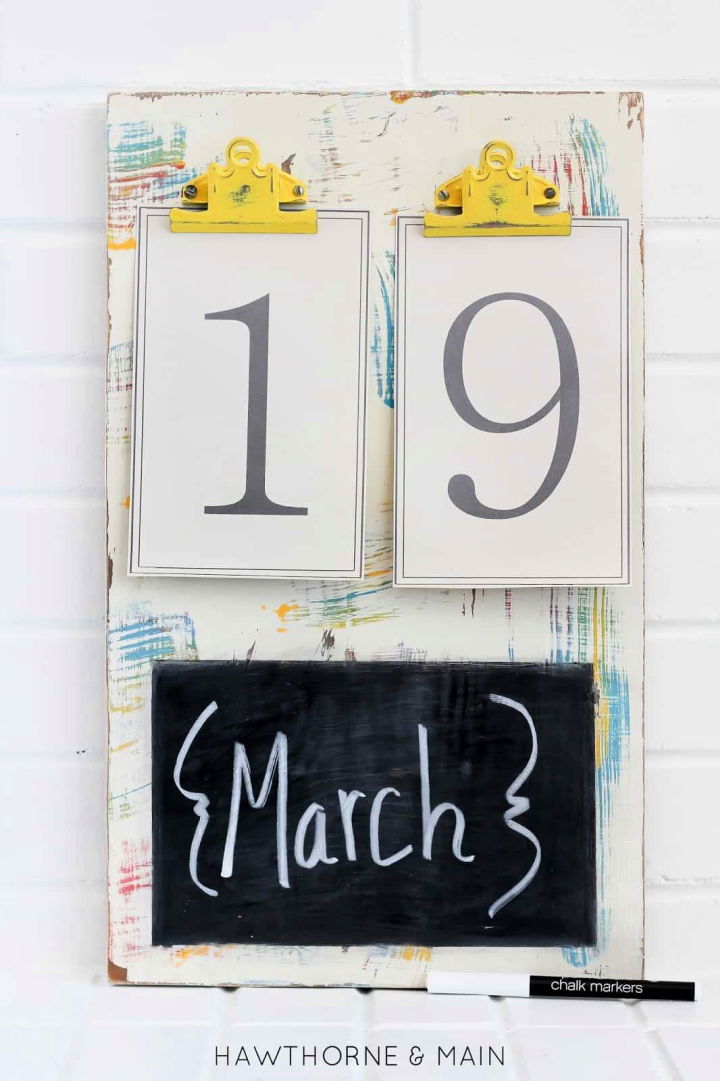 Colorful DIY Chalkboard Paint Calendar