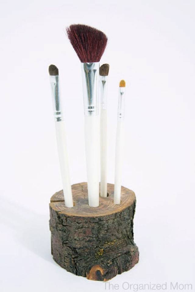 DIY Scrap Wood Makeup Brush Storage