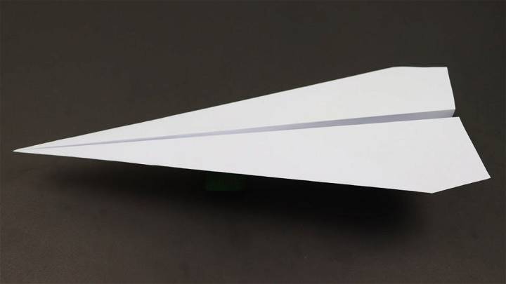 Easy and Basic Paper Airplane