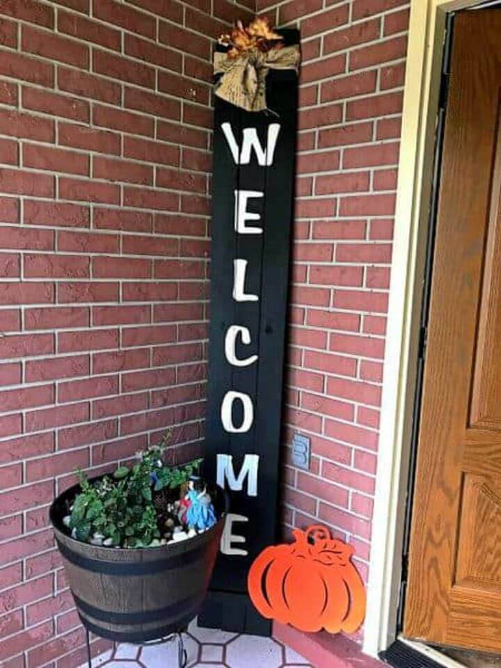 Easy to Make Front Porch Welcome Sign