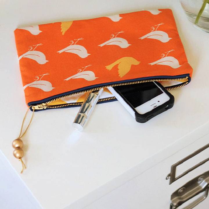 Free Zippered Clutch Sewing Pattern