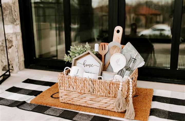 Make Your Own Housewarming Gift Basket