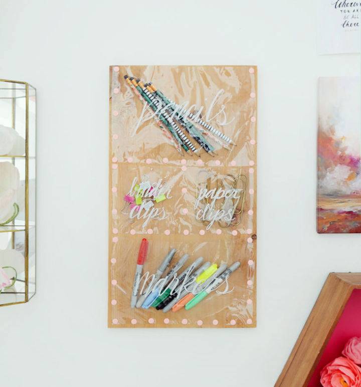 How to Build Clear Pocket Wall Organizer
