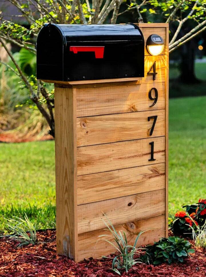 How to Build a Mailbox With Solar Light