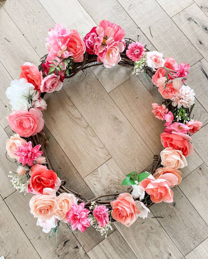 How to Make a Summer Wreath at Home