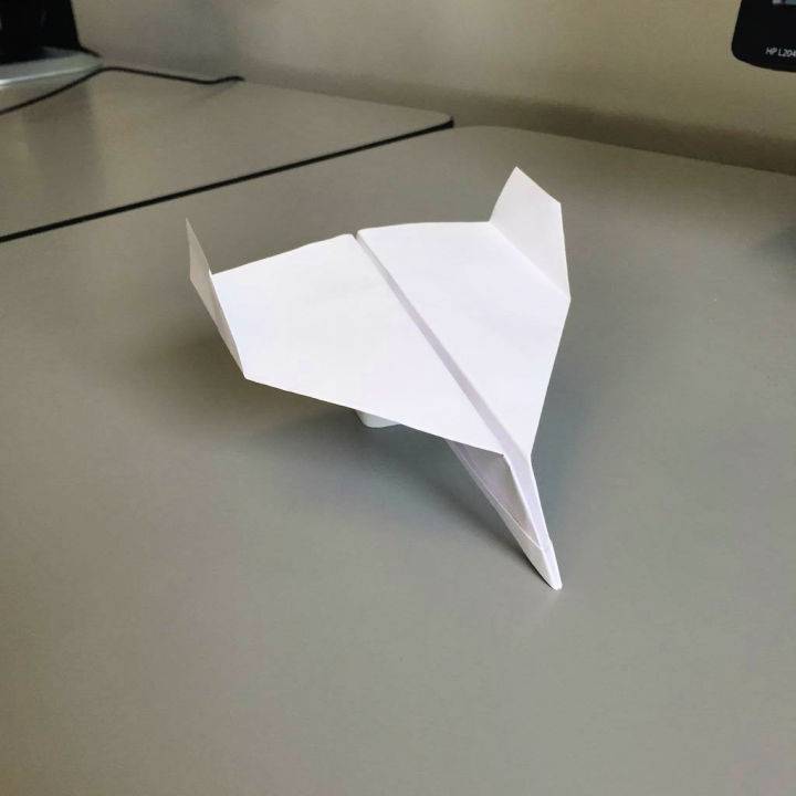 Make a Paper Airplane in 10 Quick Steps
