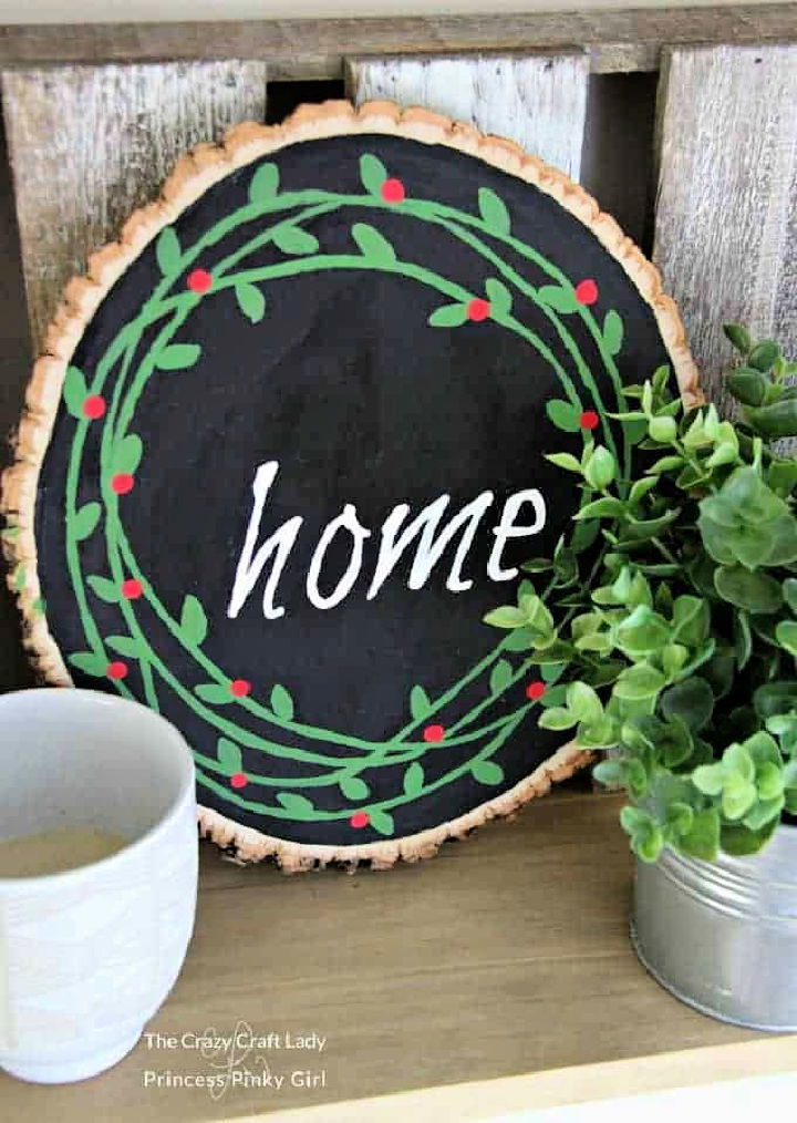 Make a Wood Slice Chalkboard Paint Wreath