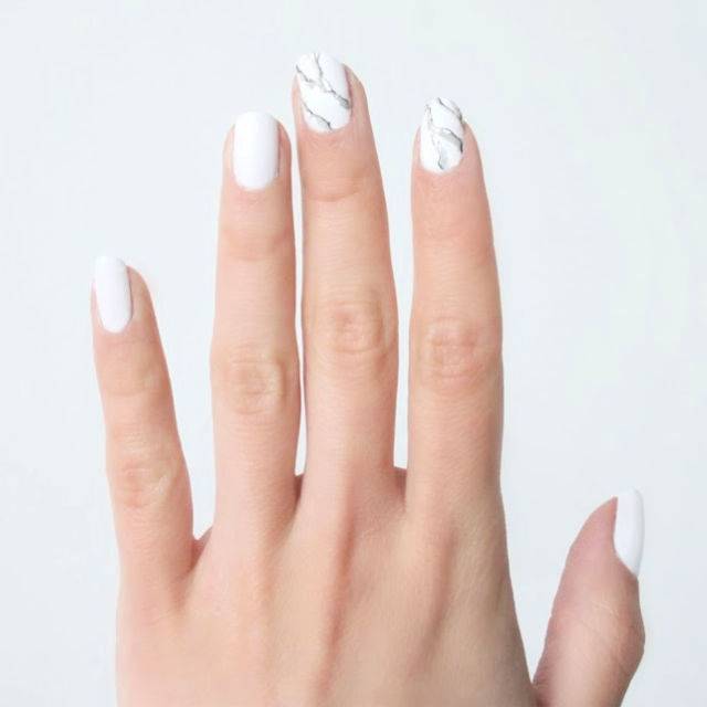 Making Your Own Marble Manicure Nails