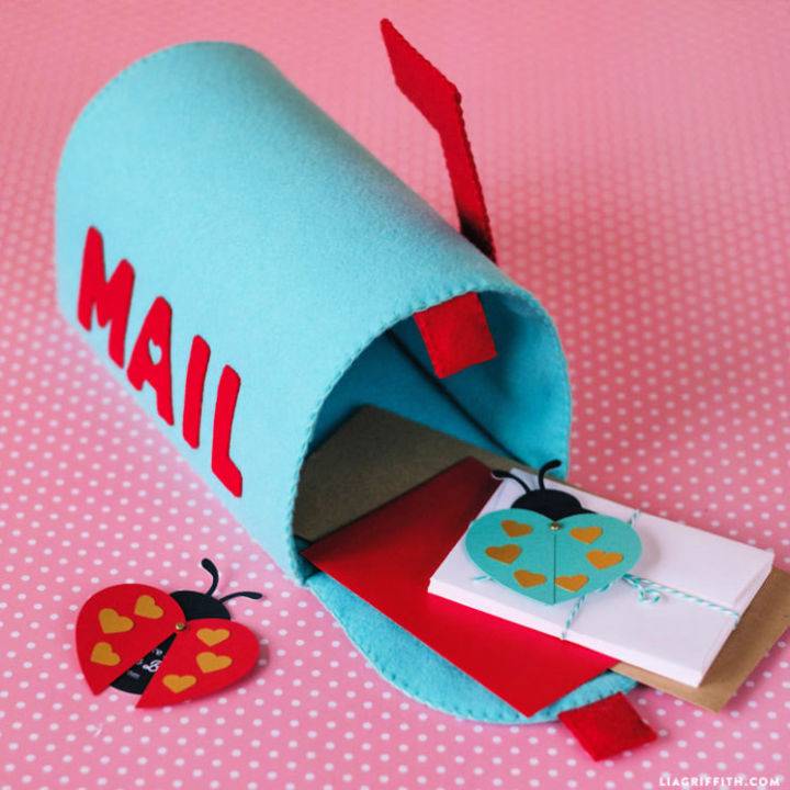 Making a Felt Mailbox for Kids