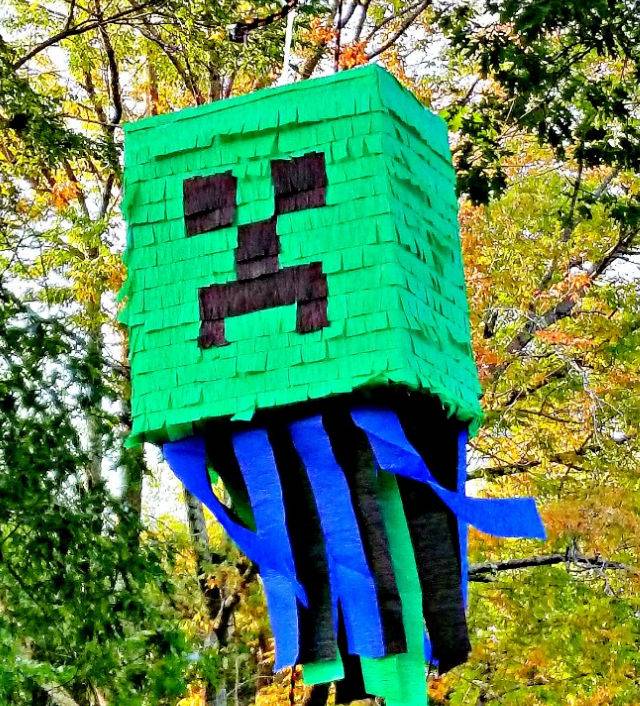 Simple DIY Minecraft Creeper Pinata