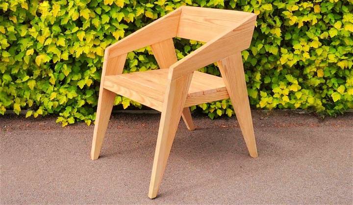 Modern DIY Outdoor Pallet Wood Chair Idea