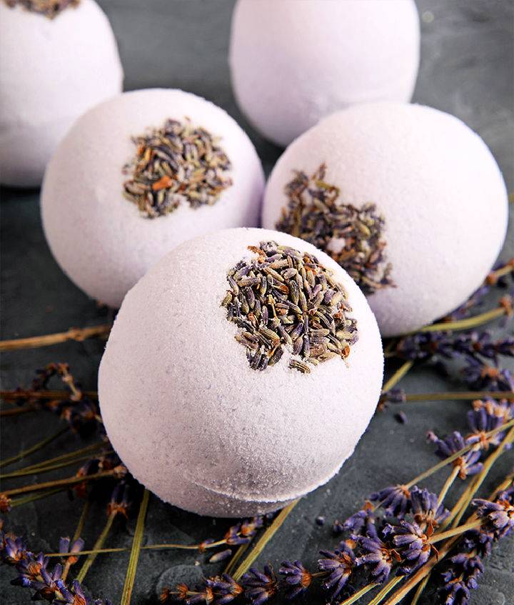 Easy Relaxing Lavender Bath Bombs Recipe