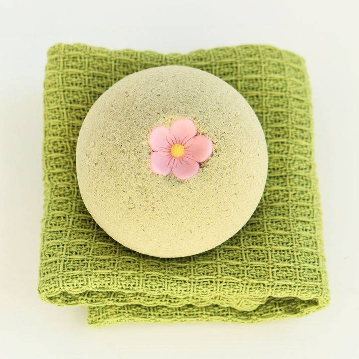 Beautiful Sakura Green Tea Bath Bombs