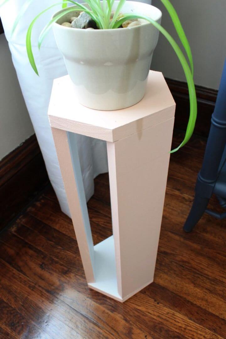 Cute DIY Wood Plant Stand