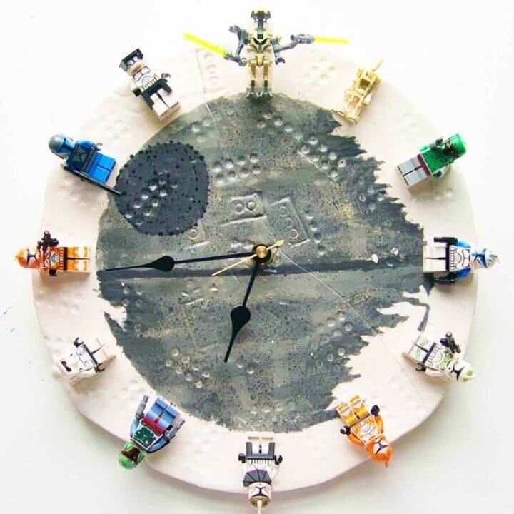 DIY LEGO Star Wars Clock