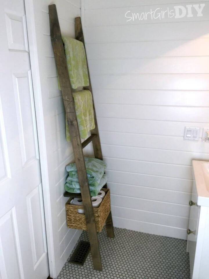 DIY One Board Bathroom Storage Ladder