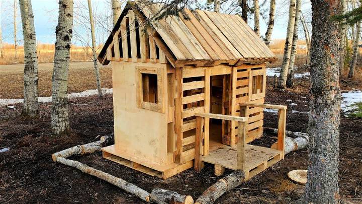 DIY Pallet Playhouse Step by Step Instructions