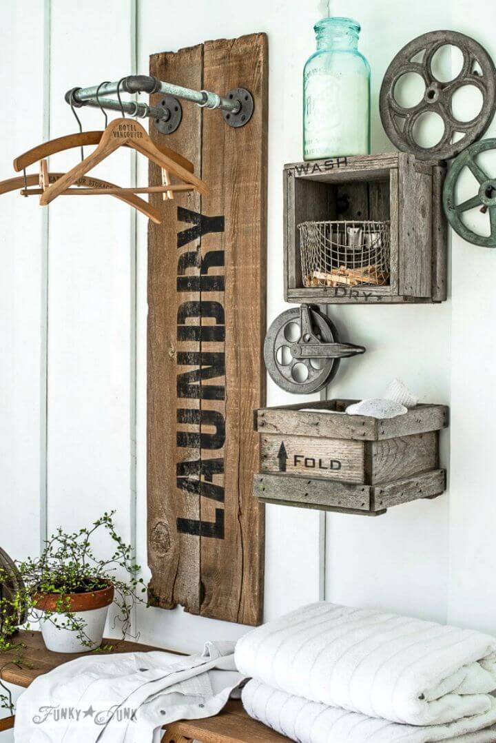 DIY Reclaimed Wood and Pipe Laundry Sign