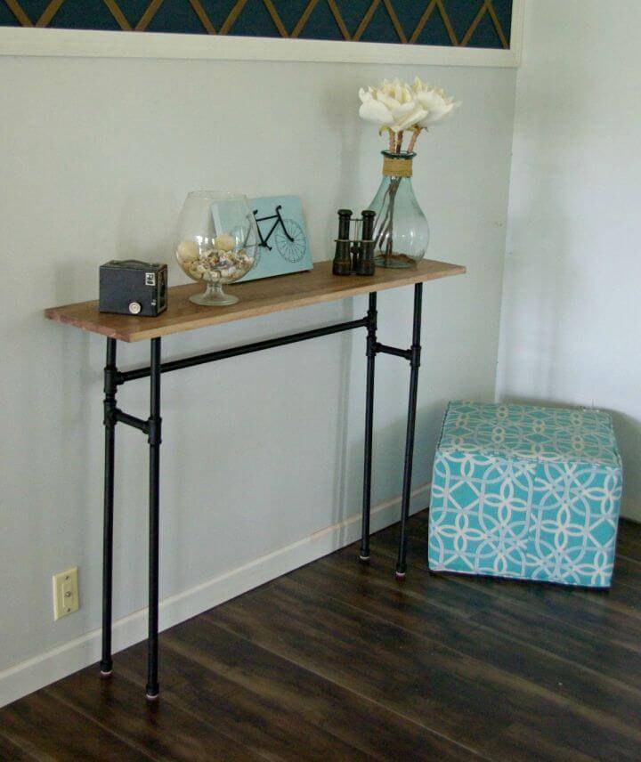 DIY Rustic Table Using Galvanized Pipes 1