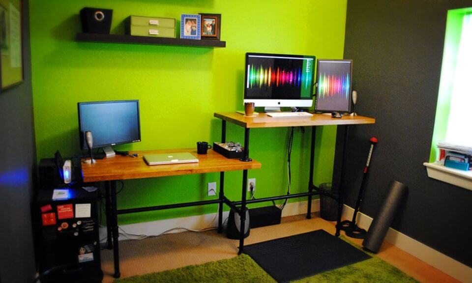 DIY Standing Desk from Steel Pipe