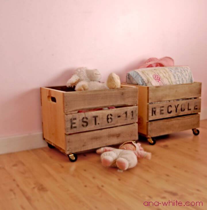 DIY Storage Carts From Old Pallets