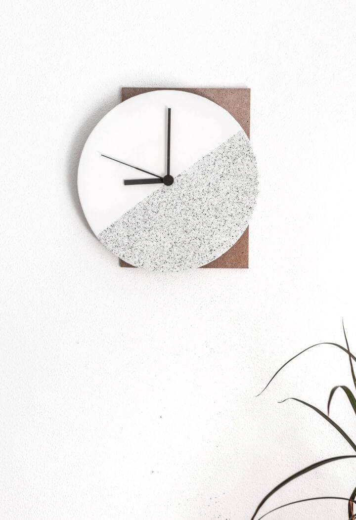 Easy DIY Component Wall Clock