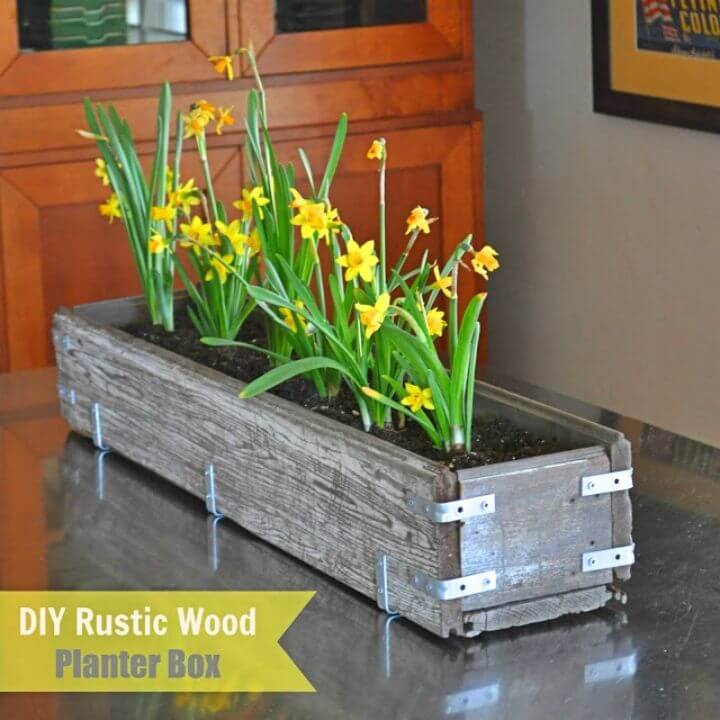 Easy DIY Rustic Wood Planter Box