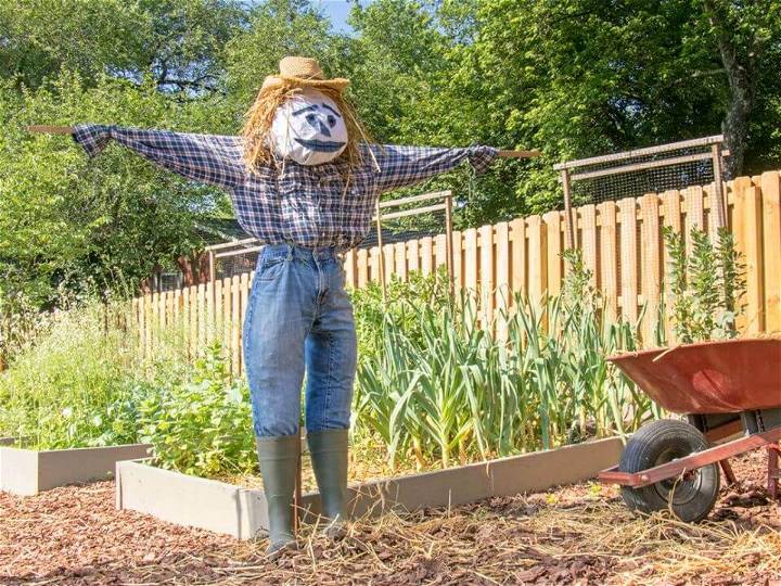 Build a Scarecrow Using Wooden Garden Stakes