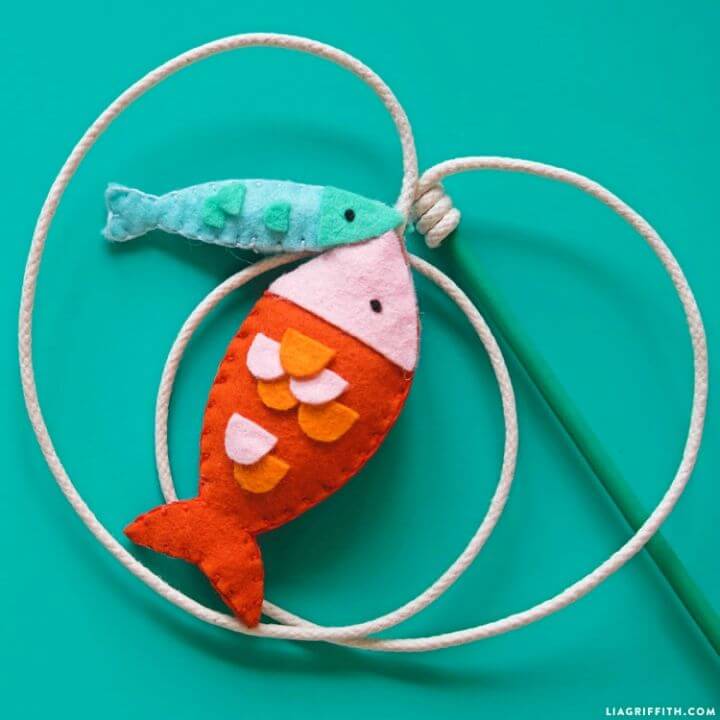 DIY Fishing Pole Cat Toy