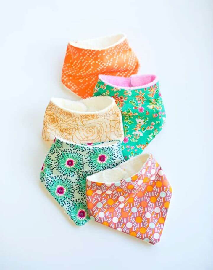 Make Baby Bandana Bibs