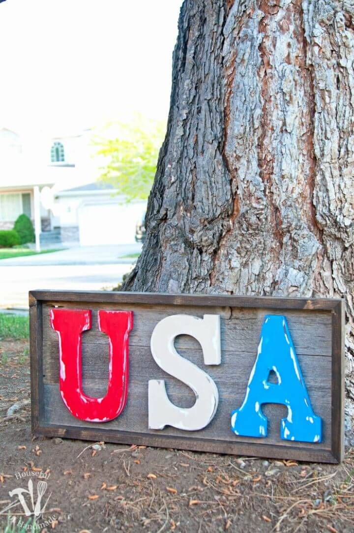Pretty DIY Rustic USA Wood Sign