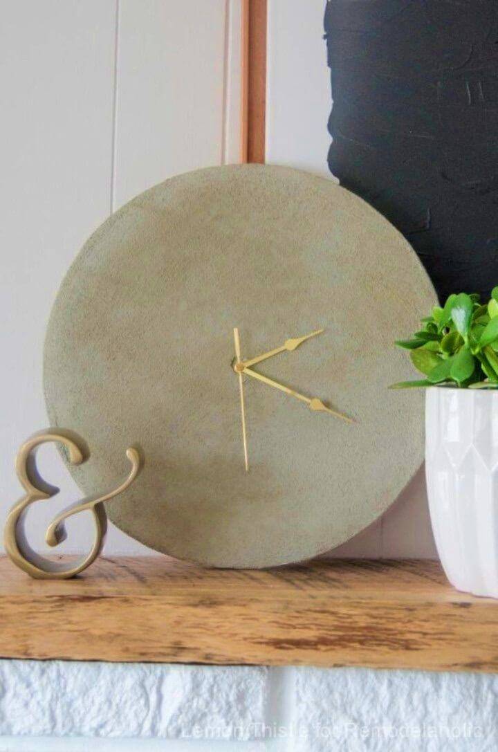 Simple to Make Concrete Clock With Less Mess