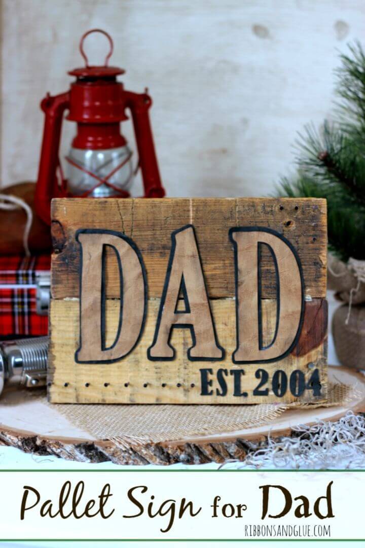 Unique DIY Pallet Sign for Dad