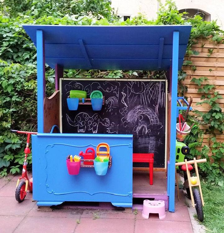 Upcycled Scrap and Pallet Wood Playhouse