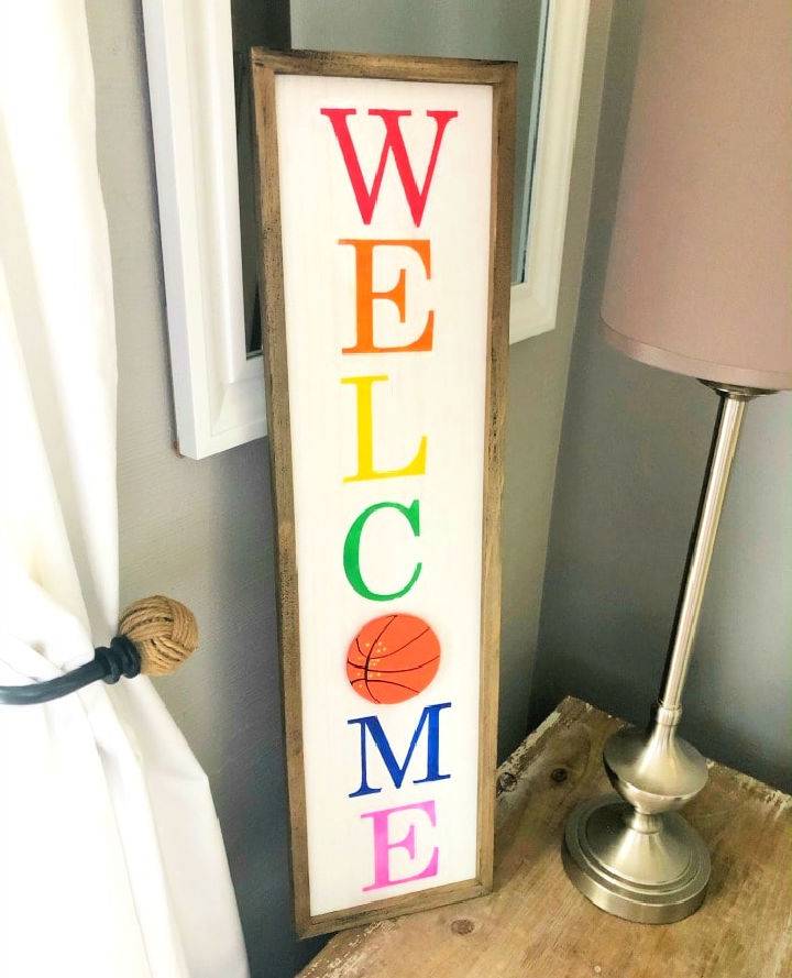 Welcome Sign With Changeable Decor
