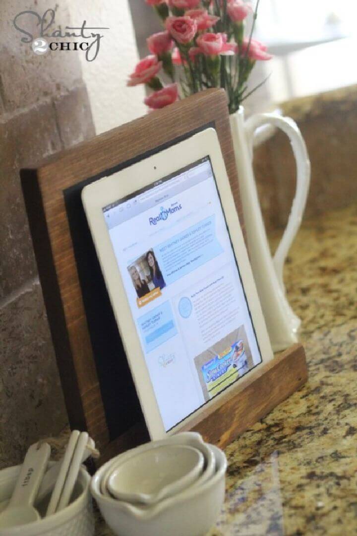 Adorable DIY iPad Display